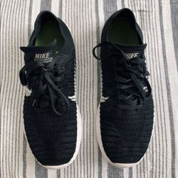 Nike Flyknit Athletic gym shoe