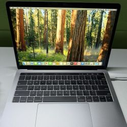 APPLE MacBook PRO With TOUCH-BAR 13.3-inch 