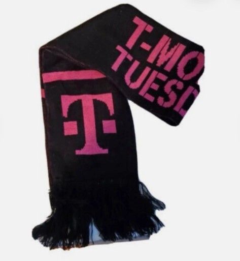 T-Mobile Winter Warm Knit Scarfs