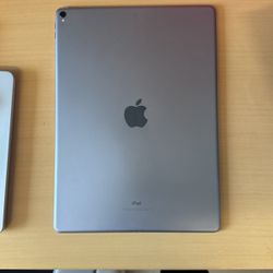 12.9in IPAD Pro 2nd Gen 256GB 2017 Model With Wifi