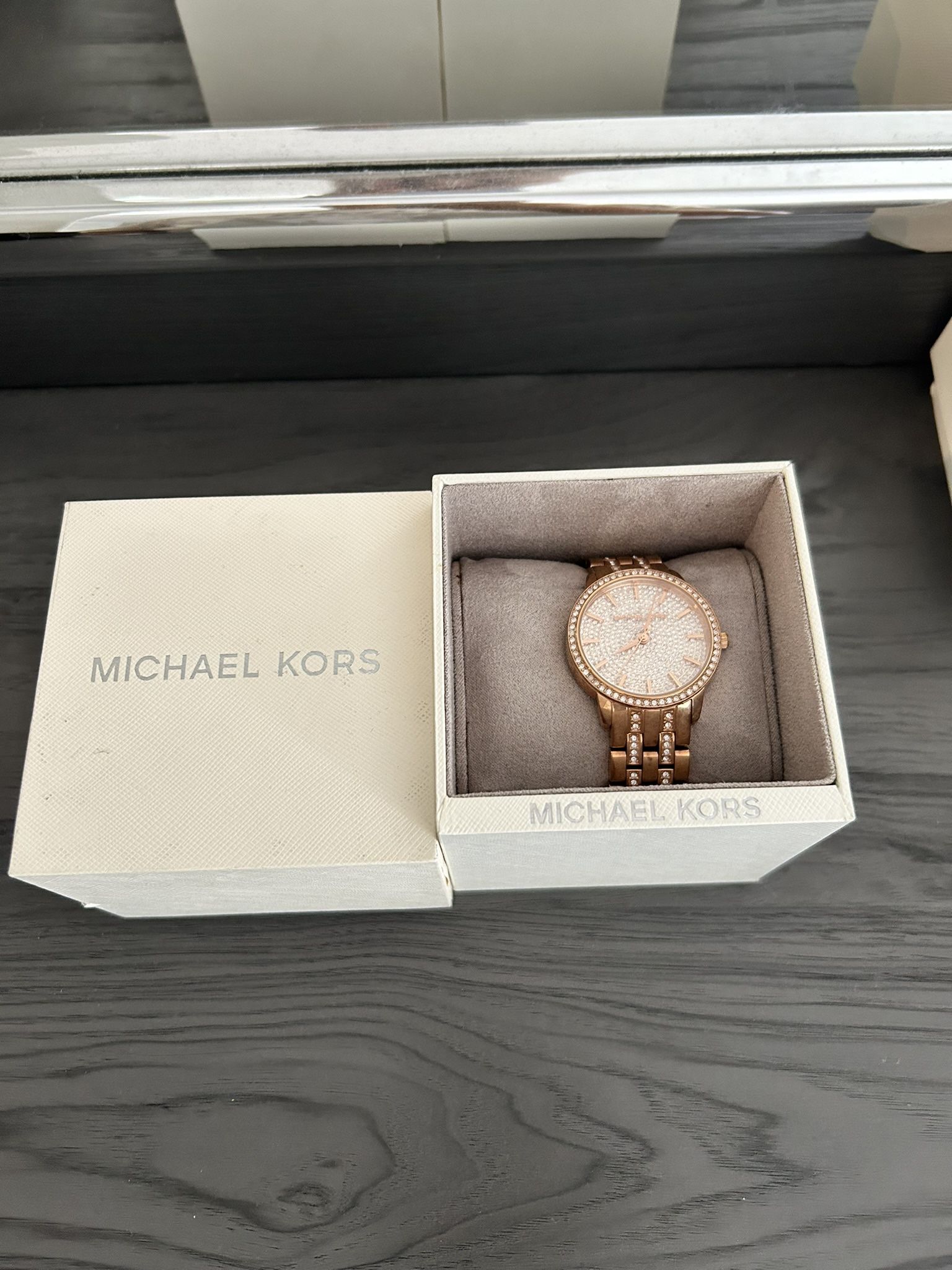 Beautiful Michael Kors Rose gold Watch