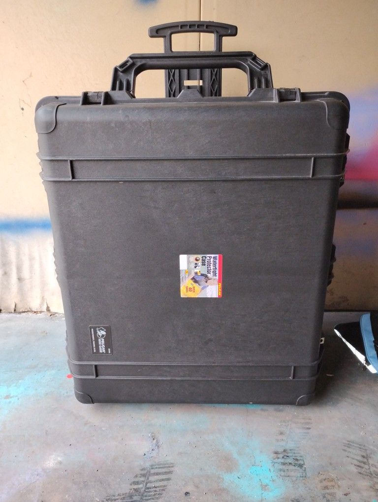 Pelican 1690 Protector Case