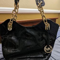 Michael Kors Bag With Gold Color Chain 