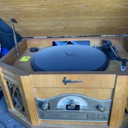  Mid Century Style Radio And Vinyl Record Player . Reduced 