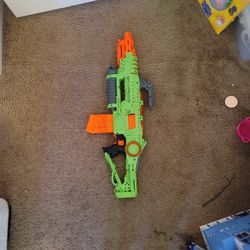 Nerf Gun Zombie Revoltinator