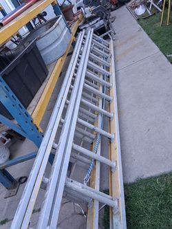 Ladder 24ft fiberglass