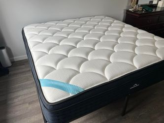 The DreamCloud Premier, King, Like New, Excellent Condition