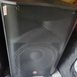 Harbinger Monitor Vari V2215