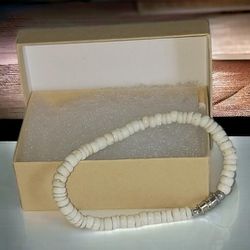 Vintage Puka Shell Bracelet, 7 1/2 in