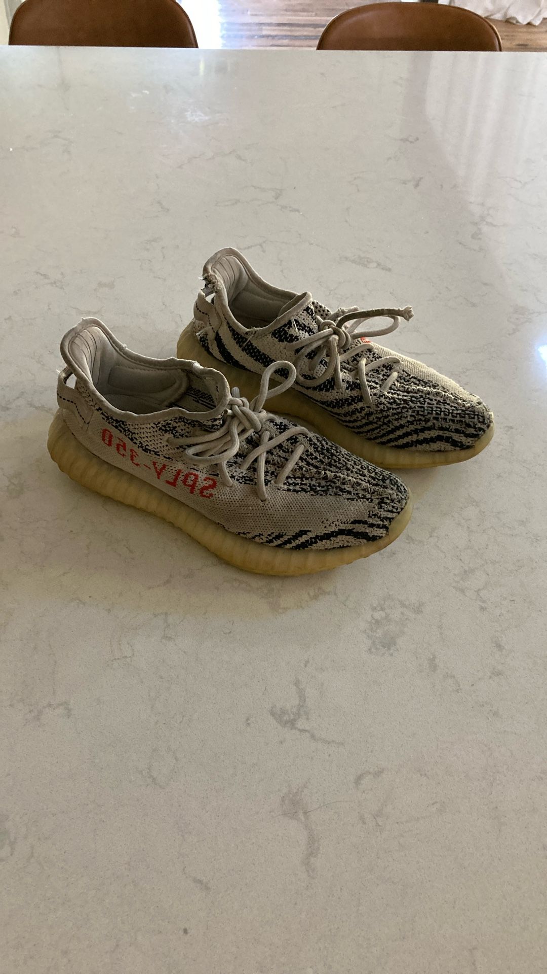 Mens Size 8 adidas Yeezy Boost 350 V2