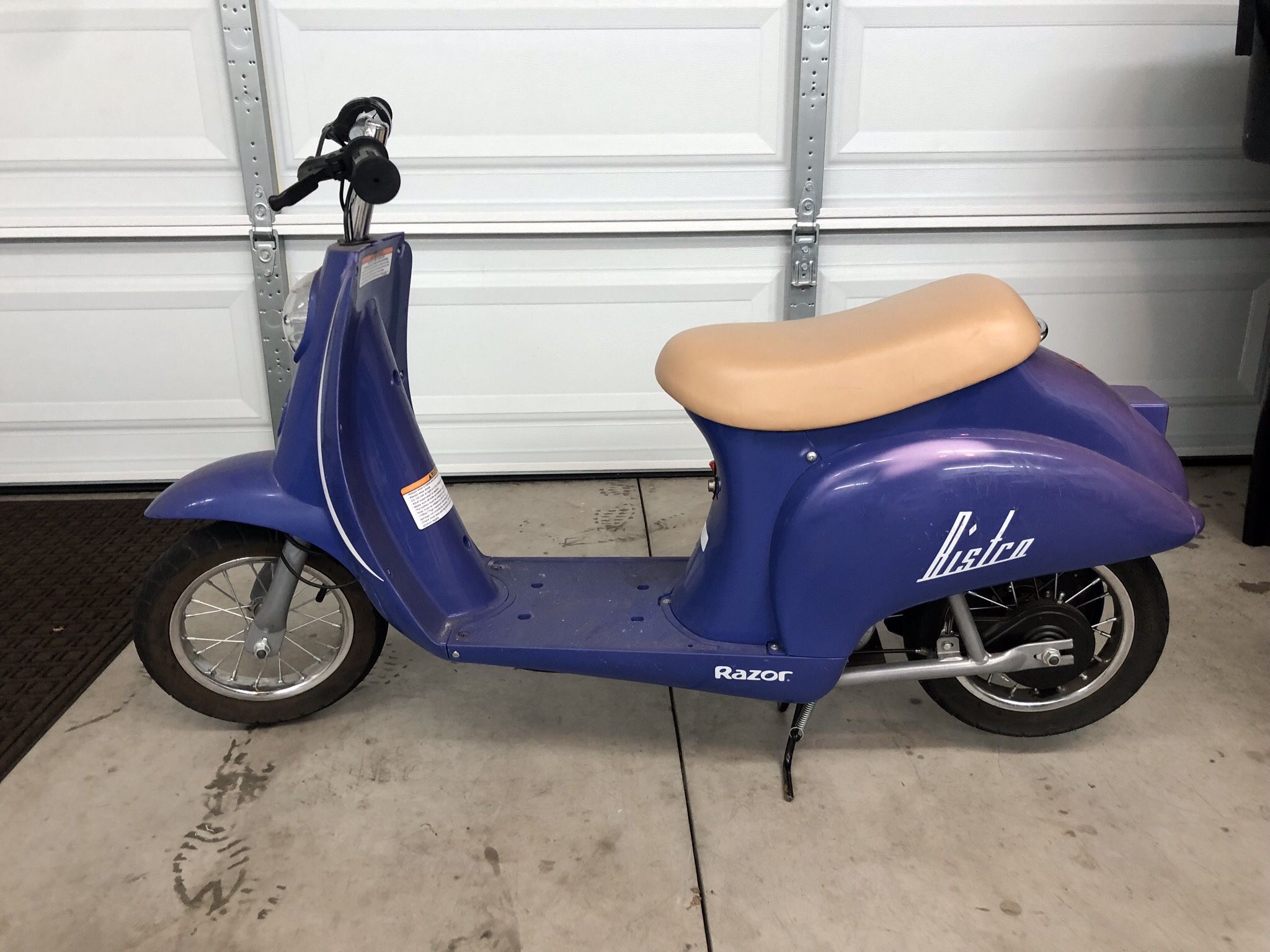 Razor Bistro Moped