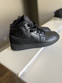 Air Jordan 1 mid Triple Black