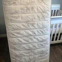 Baby crib mattress Gently Used 