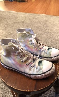 Kids converse tie-dye shoes