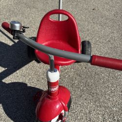 Radio Flyer Steer and Stroll Trike Red