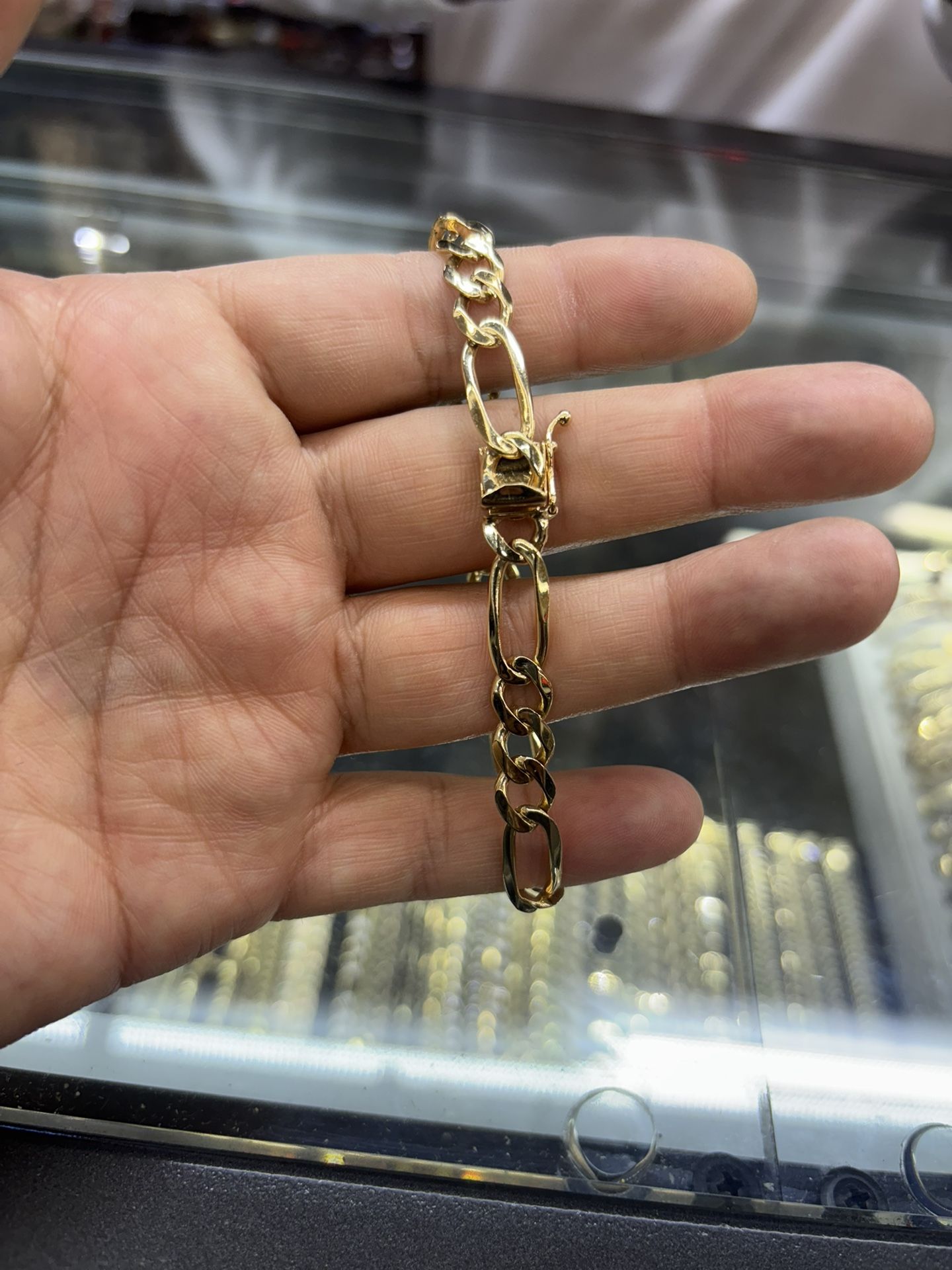 14k Solid Gold Figaro Bracelet 😍 We Buy Sell Trade