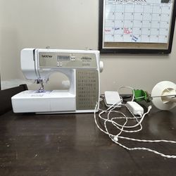 Brother Project Runway CE1125PRW Computerized 100-Stitch Sewing Machine Clothes