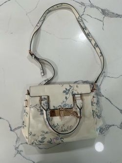 Lauren Conrad Runway crossbody bag
