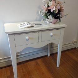 All White 2 Drawer Entry Way Foyer Table For Sale 🛏️

