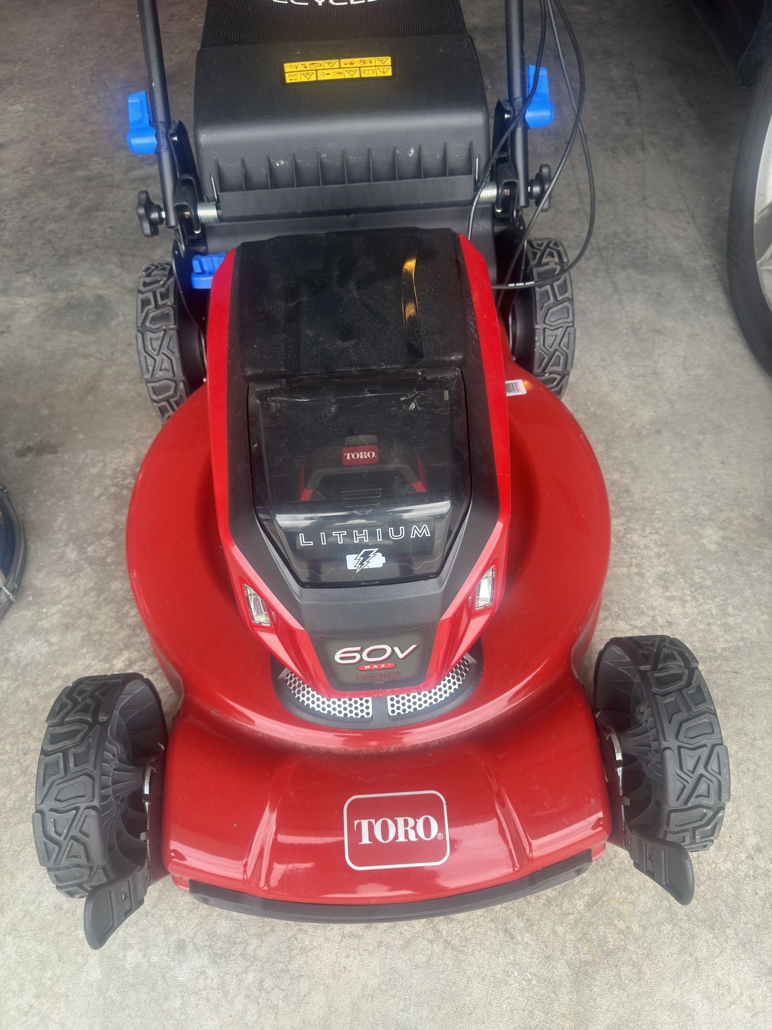 NEW Toro Recycler 22-in 60V Self-Propelled Battery Walk Behind Mower #21469