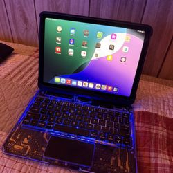 iPad Air m1 64gb WiFi/cellular with keyboard case 2022 model
