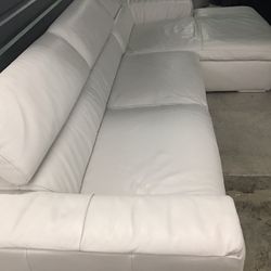 SECTIONAL GENUINE LEATHER WHITE COLOR…DELIVERY SERVICE AVAILABLE ✅🚚