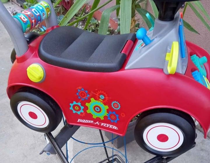 Radio Flyer 3 In 1 Busy Buggy