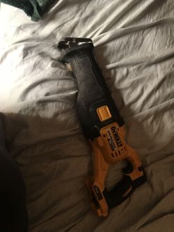 Dewalt saw