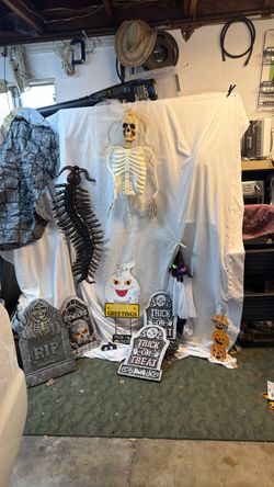 Halloween knickknacks