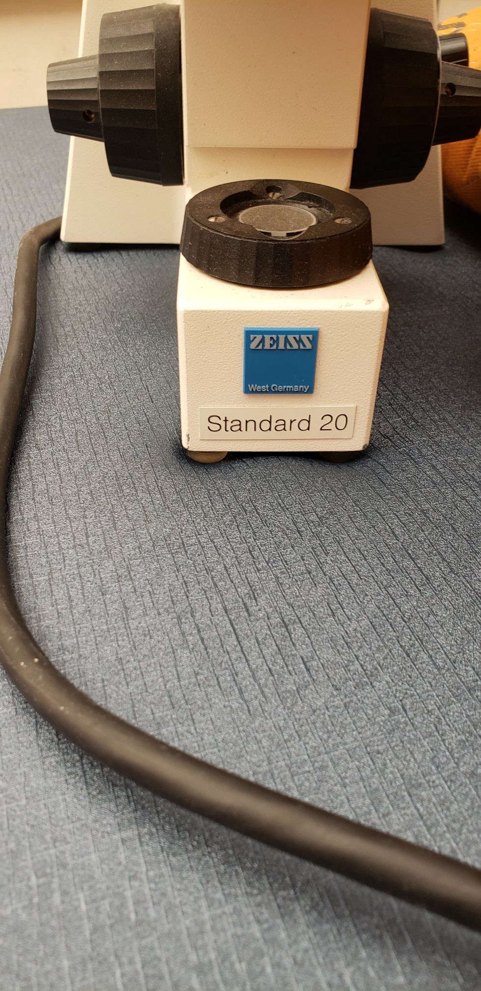 Zeiss standard 20 microscope