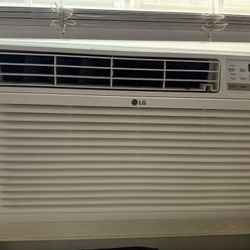 AC Wall Unit / Window 11,800 BTU 
