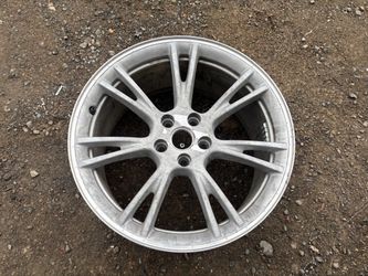 One rim wheel 2023 Tesla Y size:19