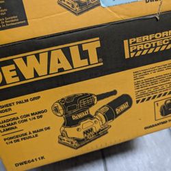 Sander DeWalt Brand NEW 