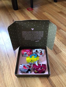 Makeup.cosmetics.beauty.face. Neust highlighter. Face highlighter. Beauty products. Hygiene. Nuest Magic jelly highlighter. Beauty. Skincare