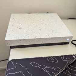 Xbox One X 2K20 Edition