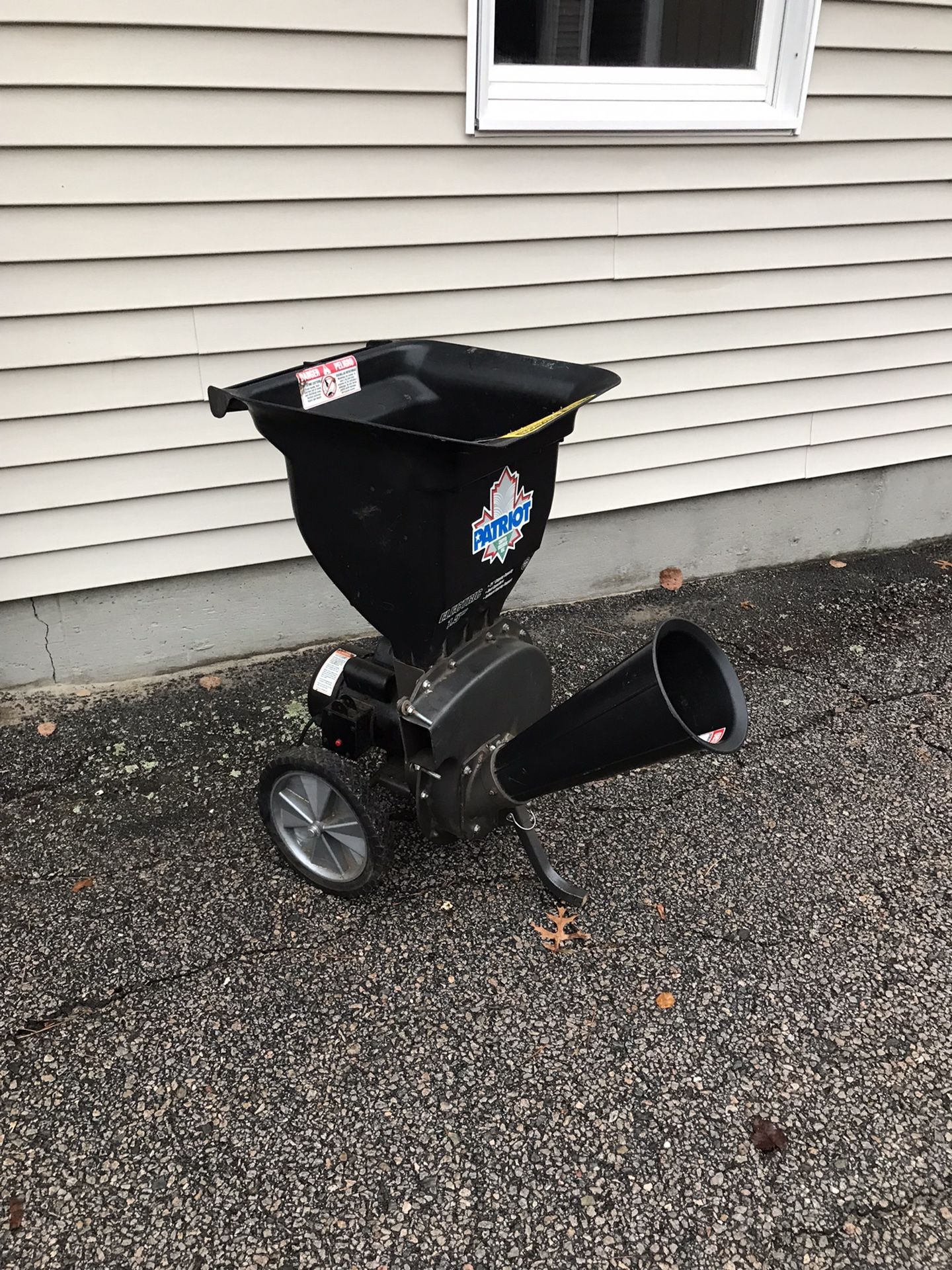 Patriot Leaf Chipper Shredder (Electric) CSV2515