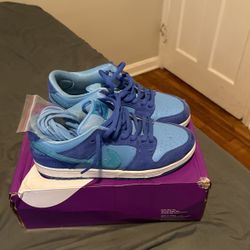 Size 8 Nike SB Raspberry Dunks 