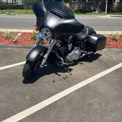 2022 Harley Davidson Street glide
