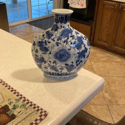 Beautiful  Hand Painted Vase 