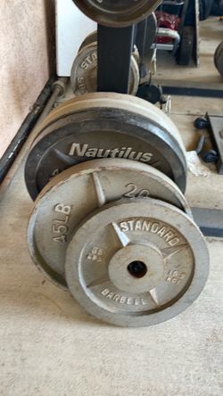 Lots of weights with bed