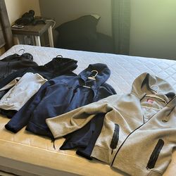 4 tech jackets/sweatshirt