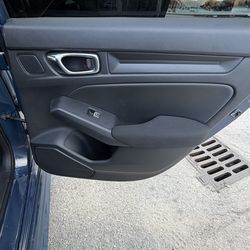 2024 Honda Civic passenger door panel