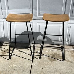 Nice Wooden Bar Stool Chair Set