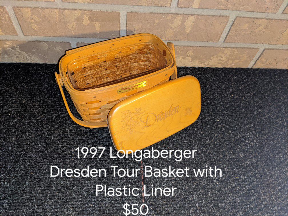 1997 Longaberger Collectable Basket with Lid and Plastic Liner.