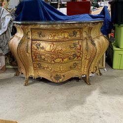 Large Venetian Italian Four Drawer Bombe Dresser