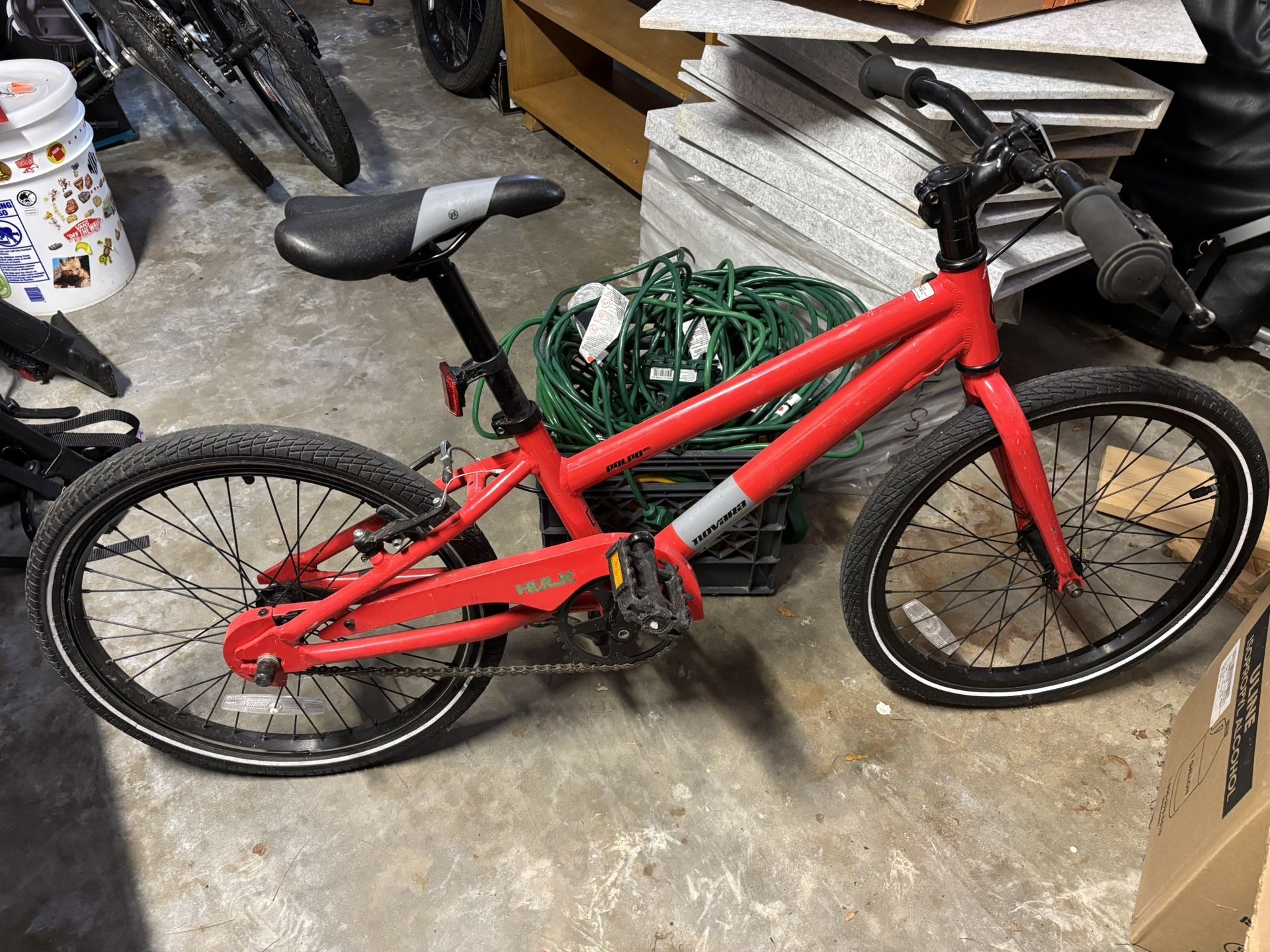 Novara Polpo 20” Bike