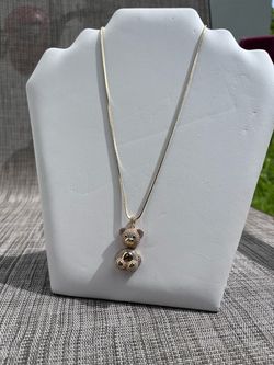Bear Pendant Smooth Chain Gold Necklace
