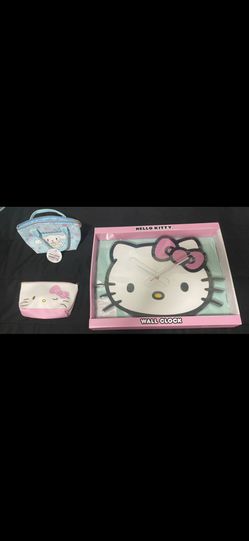 Hello Kitty wall clock with two mini Hello Kitty purses