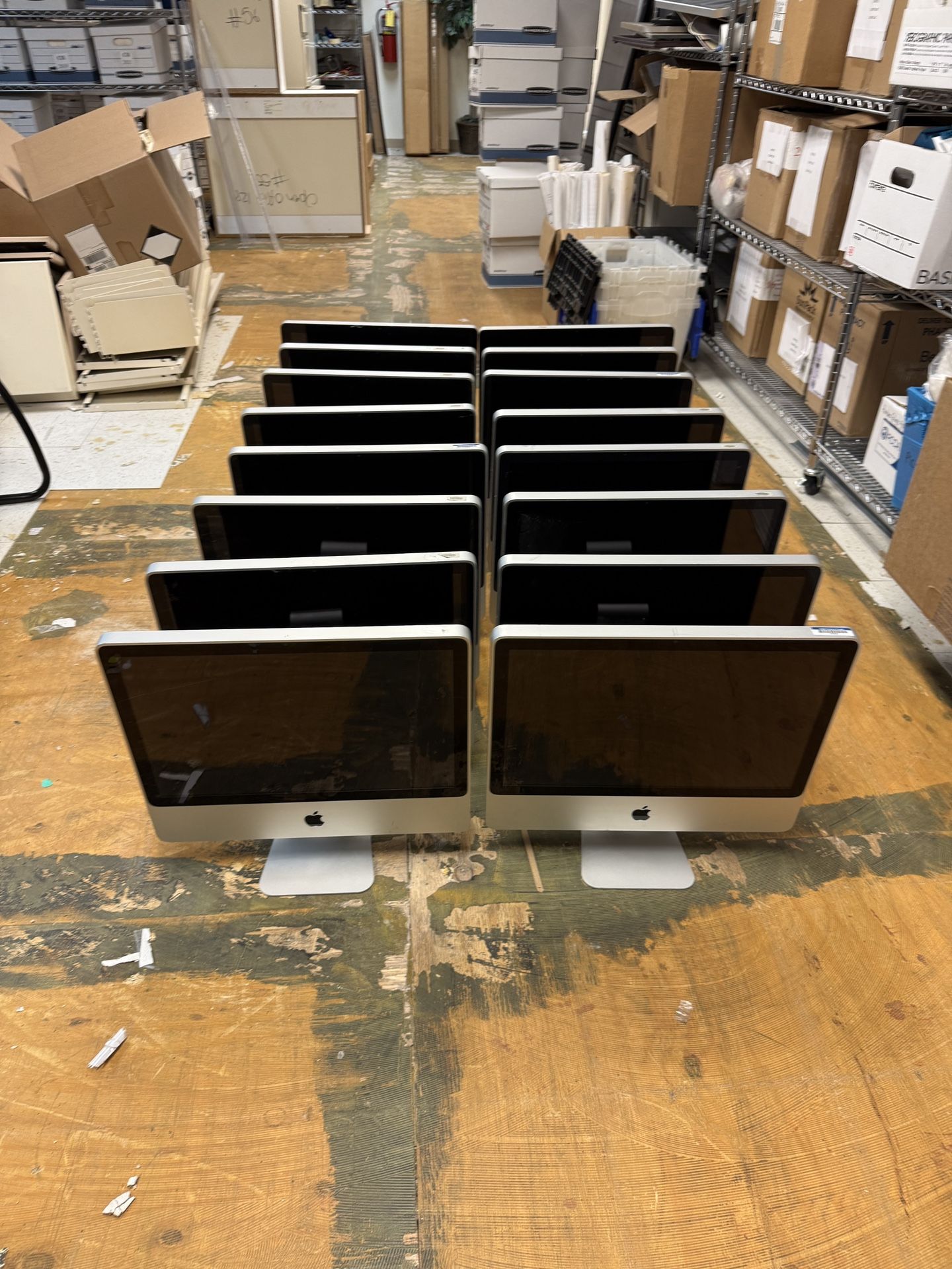 14 Apple IMacs