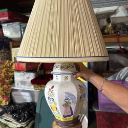 Vintage Hand painted Italian Pottery Quimper Lamp (Large)